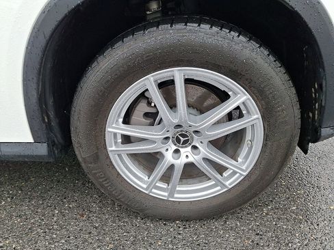 Used 2023 Mercedes-Benz GLC 300 4MATIC image 12