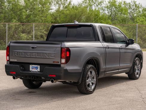 Used 2025 Honda Ridgeline TrailSport image 7