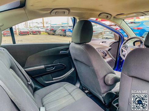 Used 2020 Chevrolet Sonic LT FWD image 28