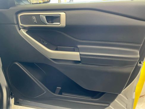 Used 2020 Ford Explorer XLT w/ Equipment Group 202A image 43