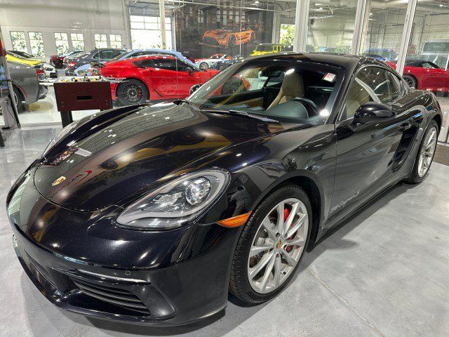 Used 2018 Porsche 718 Cayman S RWD image 2