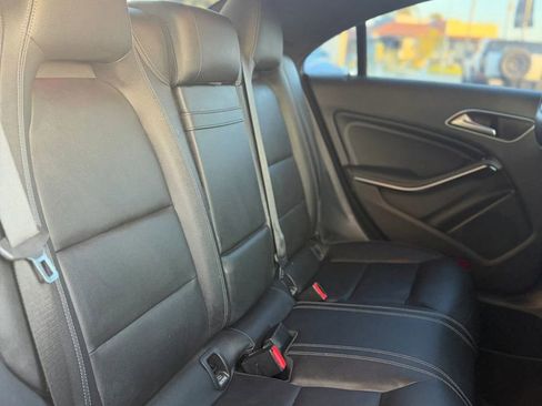 Used 2018 Mercedes-Benz CLA 250 image 9