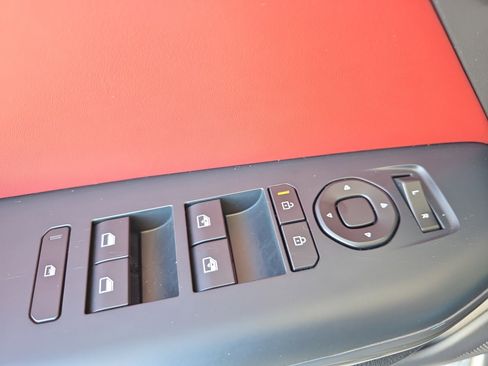 Certified 2025 Kia K4 GT-Line w/ GT-Line Premium Package image 27