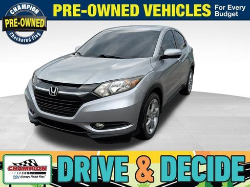 Used 2017 Honda HR-V EX image 1