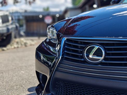 Used 2015 Lexus IS 250 RWD image 4