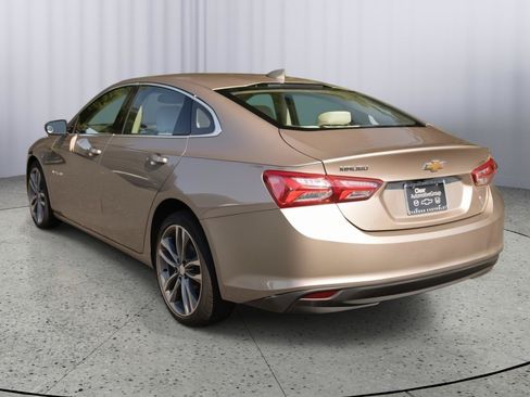 Used 2023 Chevrolet Malibu LT FWD image 18