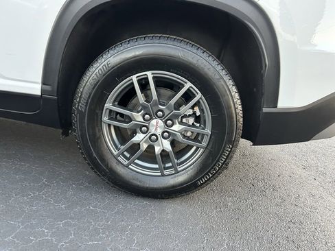 Certified 2025 GMC Acadia Elevation image 10