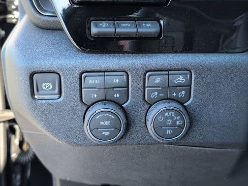 New 2026 Chevrolet Silverado 1500 ZR2 image 17