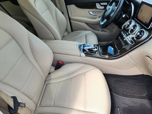 Used 2019 Mercedes-Benz GLC 300 image 14