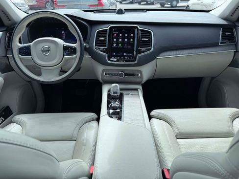 Certified 2024 Volvo XC90 T8 Ultimate AWD/4WD image 16