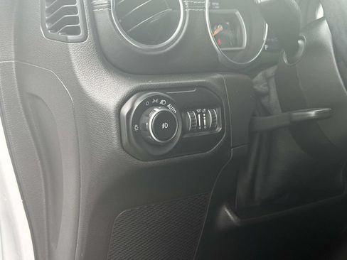 Used 2021 Jeep Wrangler Unlimited Sahara AWD/4WD image 17