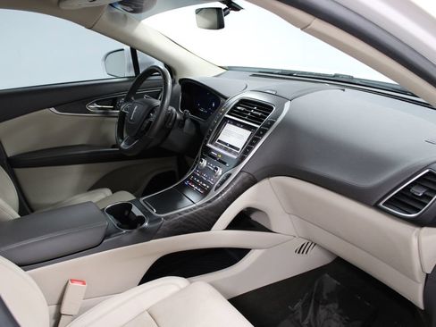 Used 2019 Lincoln Nautilus Reserve FWD image 30
