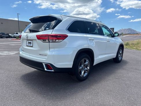 Used 2019 Toyota Highlander Limited Platinum AWD/4WD image 5