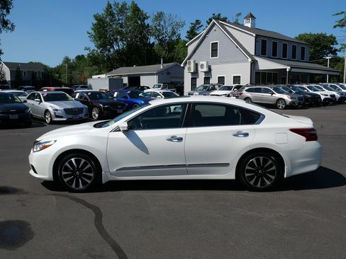 Used 2018 Nissan Altima 2.5 SV w/ 2.5 SV Technology Package FWD image 7