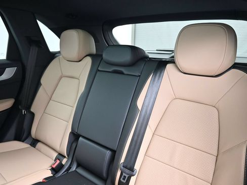 Certified 2026 Porsche Cayenne AWD/4WD image 6