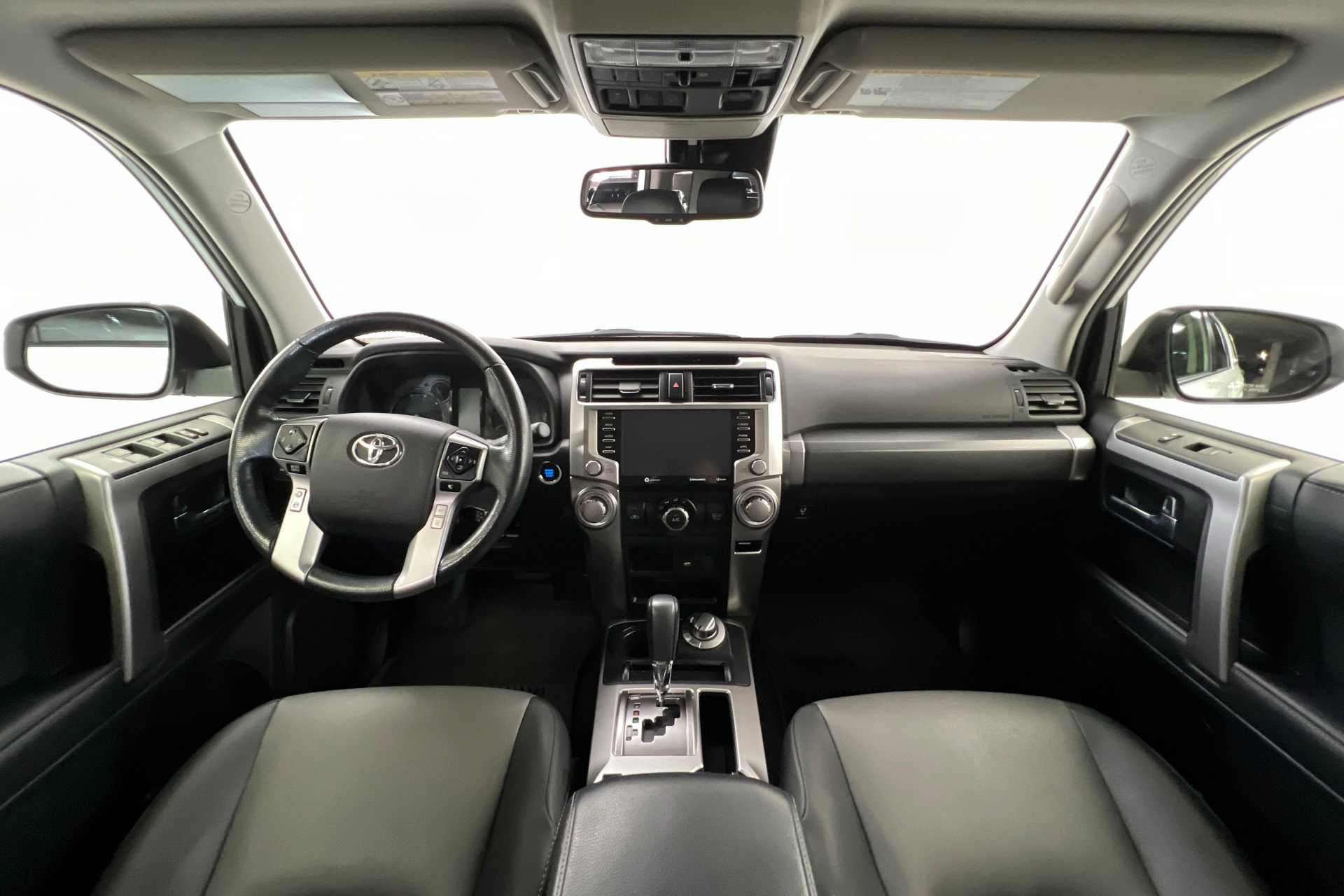 Used 2024 Toyota 4Runner SR5 Premium w/ Moonroof Package AWD/4WD image 9