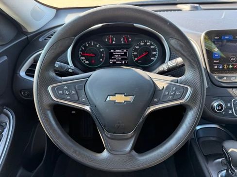 Used 2023 Chevrolet Malibu LT image 17