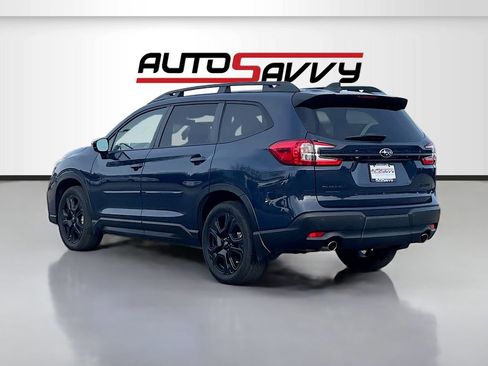 Used 2024 Subaru Ascent Onyx Edition image 5