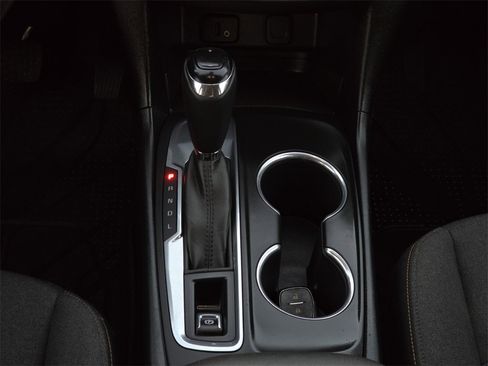 Used 2018 Chevrolet Equinox LT image 13