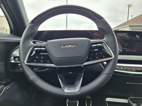 New 2026 Cadillac Lyriq V image 10