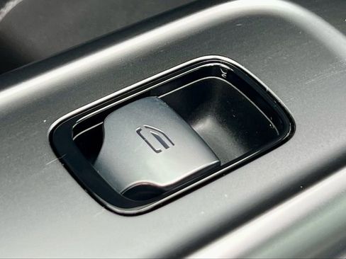 Certified 2026 Mercedes-Benz C 300 4MATIC Sedan image 35