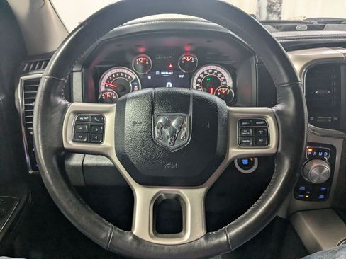 Used 2018 RAM 1500 Laramie w/ Convenience Group AWD/4WD image 13