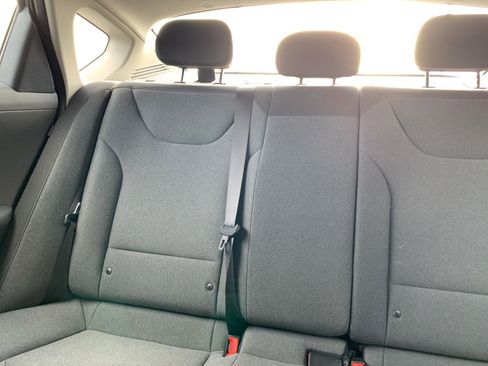 Used 2025 Kia K4 LXS image 38