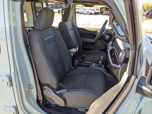 Certified 2023 Jeep Wrangler Unlimited Rubicon 4xe image 51