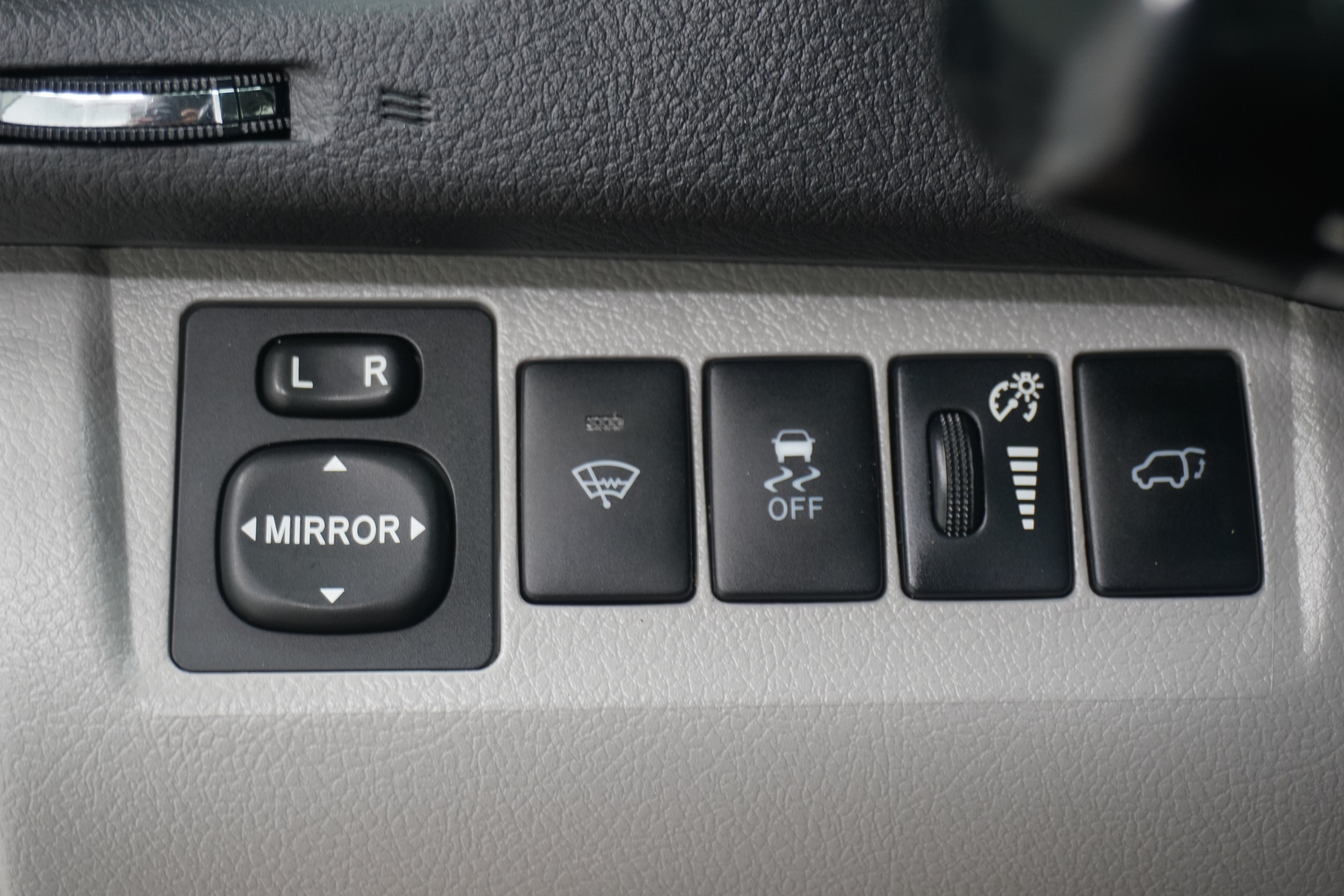 Used 2012 Toyota Highlander Limited AWD/4WD image 27