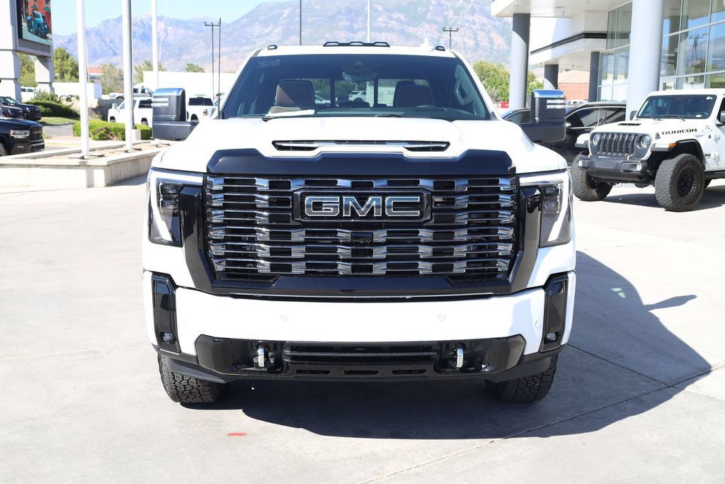 New 2026 GMC Sierra 2500 Denali Ultimate AWD/4WD image 9