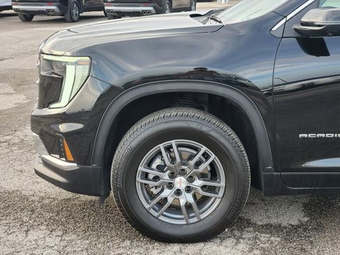 Used 2025 GMC Acadia Elevation image 8