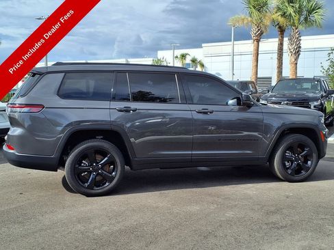 Used 2025 Jeep Grand Cherokee L Altitude RWD image 10