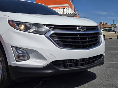Used 2020 Chevrolet Equinox LS w/ LS Convenience Package FWD image 5