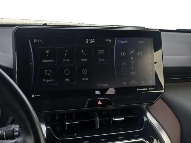 Certified 2021 Toyota Venza XLE w/ Softex Package AWD/4WD image 21