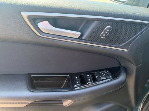 Used 2016 Ford Edge SEL AWD/4WD image 11