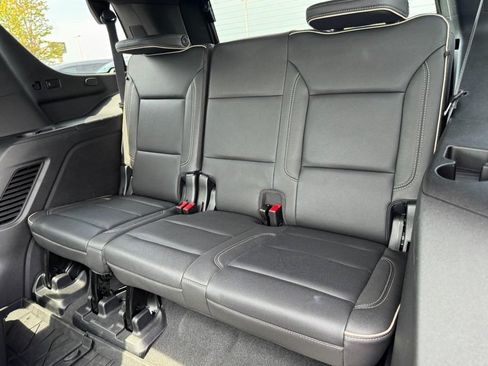 Used 2023 Chevrolet Tahoe Premier w/ Premium Package 2 AWD/4WD image 12