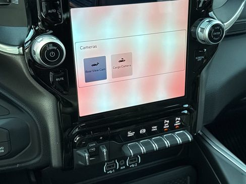 New 2026 RAM 3500 Laramie AWD/4WD image 25