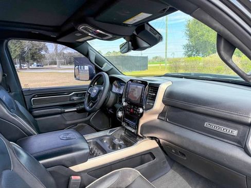Used 2019 RAM 1500 Laramie image 24