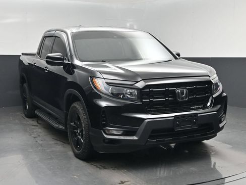 Used 2025 Honda Ridgeline Black Edition image 8