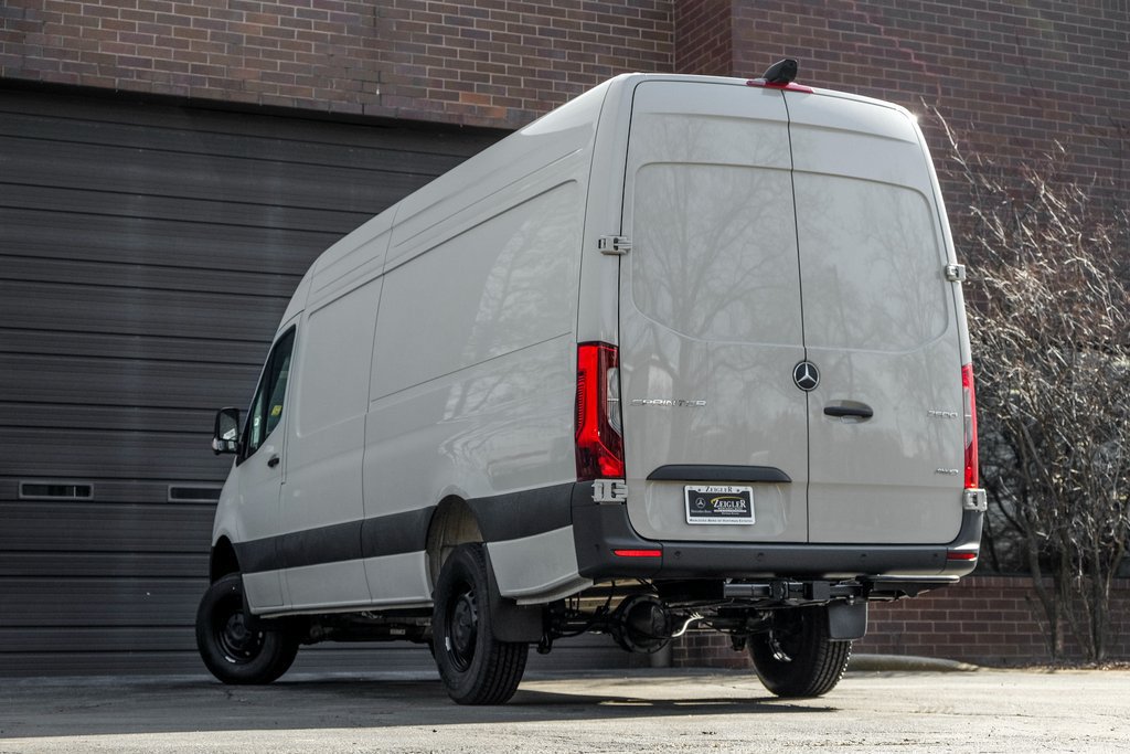 Used 2026 Mercedes-Benz Sprinter 2500 image 2