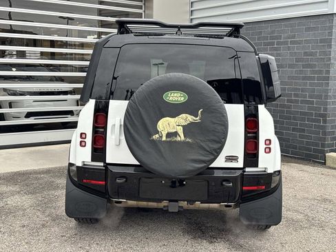 Certified 2023 Land Rover Defender 90 X-Dynamic SE image 5