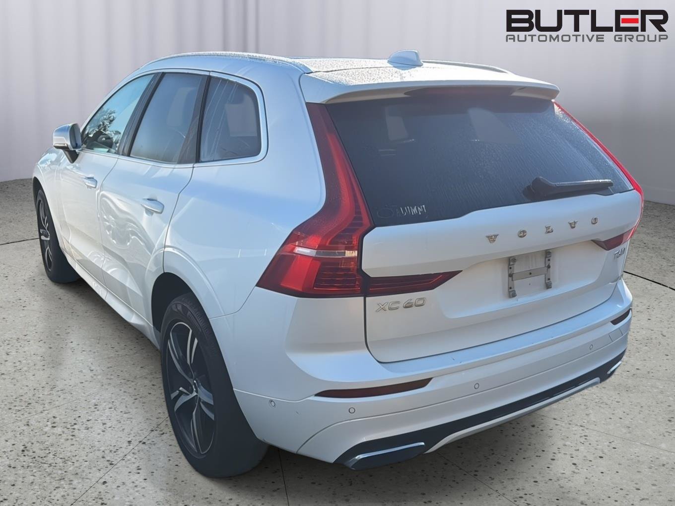 Used 2019 Volvo XC60 T6 R-Design w/ Protection Package AWD/4WD image 10