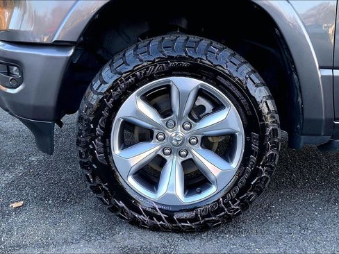 Used 2022 RAM 1500 Limited w/ Body Color Bumper Group image 9