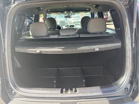 Used 2015 Kia Soul + FWD image 18