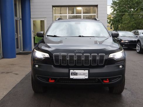 Used 2019 Jeep Cherokee Trailhawk w/ Cold Weather Group AWD/4WD image 6