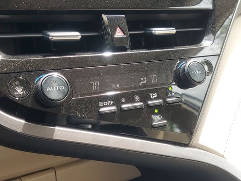 Used 2023 Toyota Camry LE FWD image 27