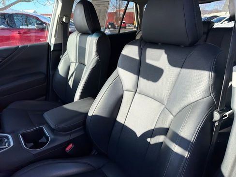 Used 2020 Subaru Outback Limited image 23