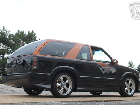 Used 2001 Chevrolet Blazer Xtreme w/ Preferred Equipment Group RWD image 34