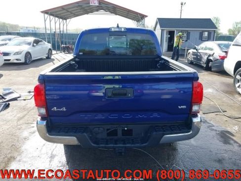 Used 2022 Toyota Tacoma SR5 AWD/4WD image 8