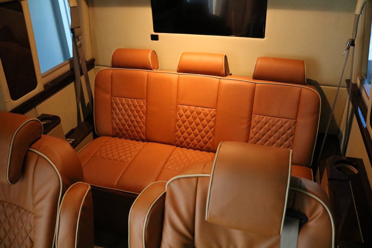 Used 2011 Mercedes-Benz Sprinter 2500 image 16